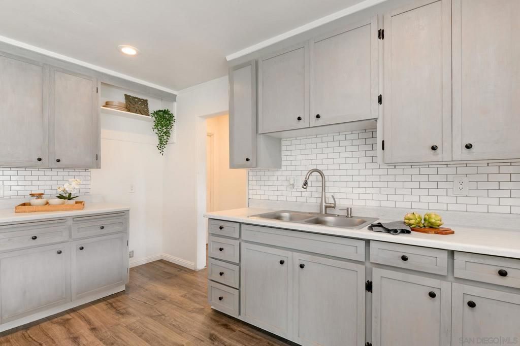 Image 12 of property listing at 801 Olive Ave, National City, CA 91950