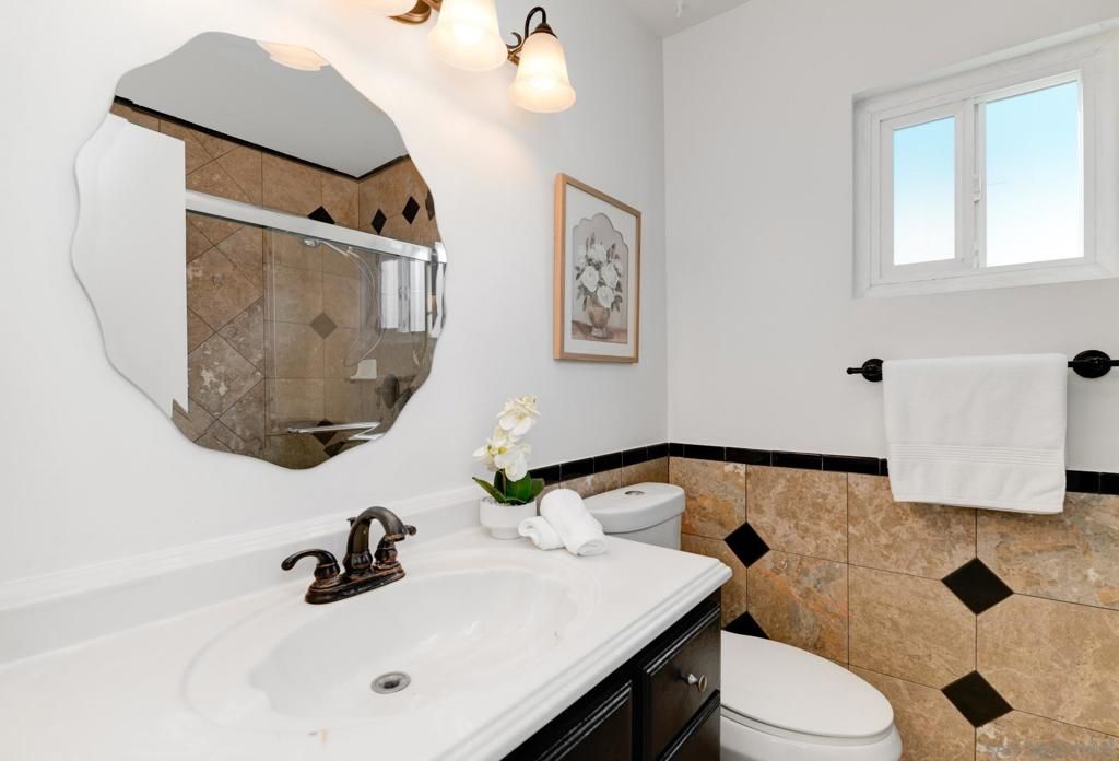 Image 13 of property listing at 801 Olive Ave, National City, CA 91950