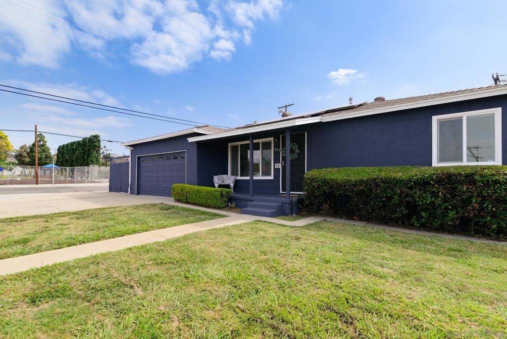 Image 3 of property listing at 801 Olive Ave, National City, CA 91950