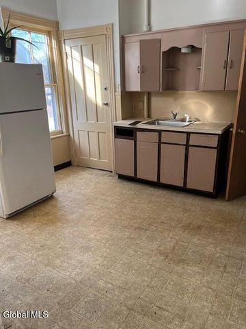 102 DeGraff Street, Schenectady, NY 12308