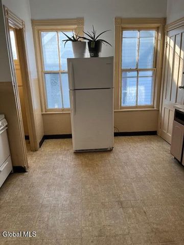 102 DeGraff Street, Schenectady, NY 12308