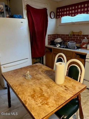 102 DeGraff Street, Schenectady, NY 12308