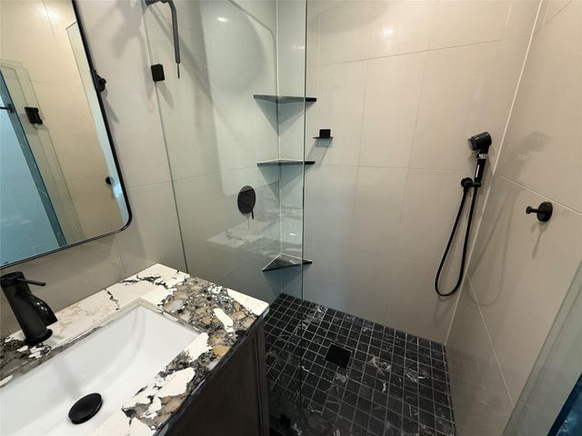 6522 Ridgeview Circle, Dallas, TX 75240