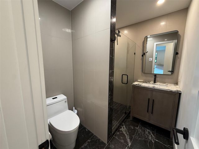 6522 Ridgeview Circle, Dallas, TX 75240