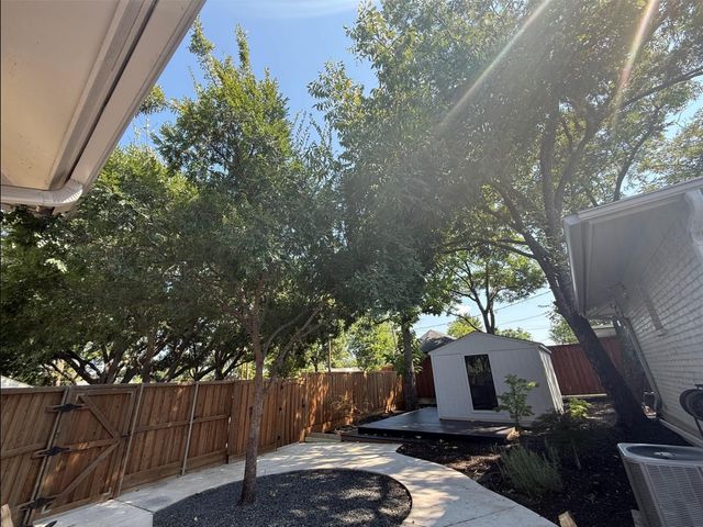 6522 Ridgeview Circle, Dallas, TX 75240