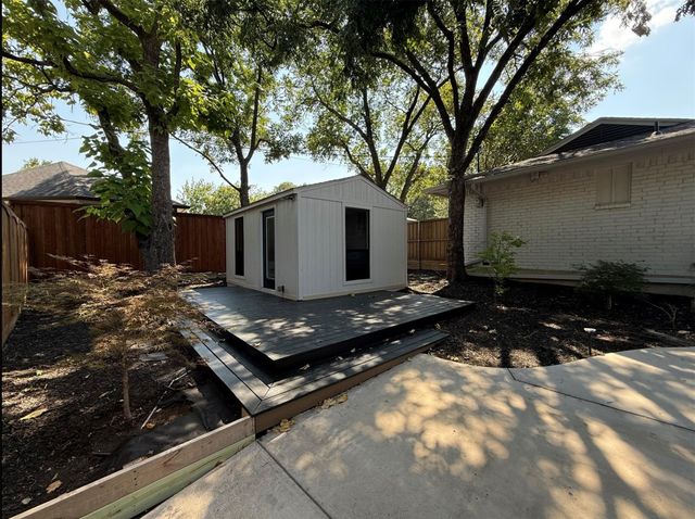 6522 Ridgeview Circle, Dallas, TX 75240