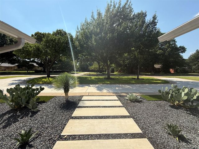 6522 Ridgeview Circle, Dallas, TX 75240