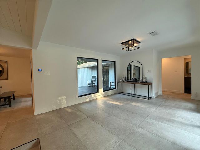 6522 Ridgeview Circle, Dallas, TX 75240