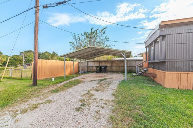 403 Avenue E, Dickinson, TX 77539