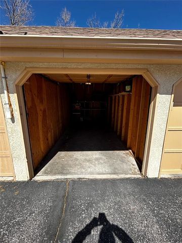810 Tenderfoot Hill Road 202, Colorado Springs, CO 80906