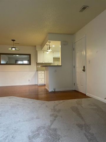 810 Tenderfoot Hill Road 202, Colorado Springs, CO 80906