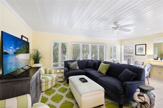 286 4th ST S 203, Naples, FL 34102