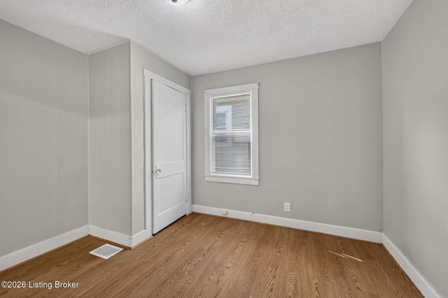 1115 Dresden Ave, Louisville, KY 40215