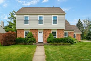 2939 Santia Drive, Troy, MI 48085