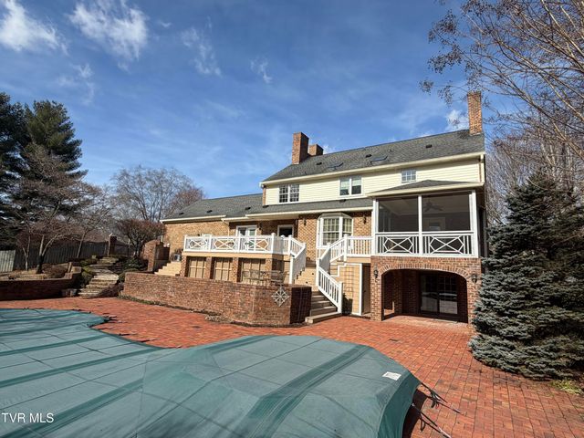 244 Roscommon Drive, Bristol, TN 37620