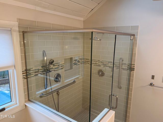 244 Roscommon Drive, Bristol, TN 37620