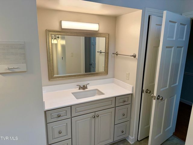 244 Roscommon Drive, Bristol, TN 37620