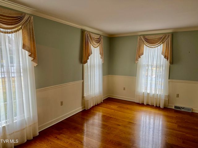 244 Roscommon Drive, Bristol, TN 37620