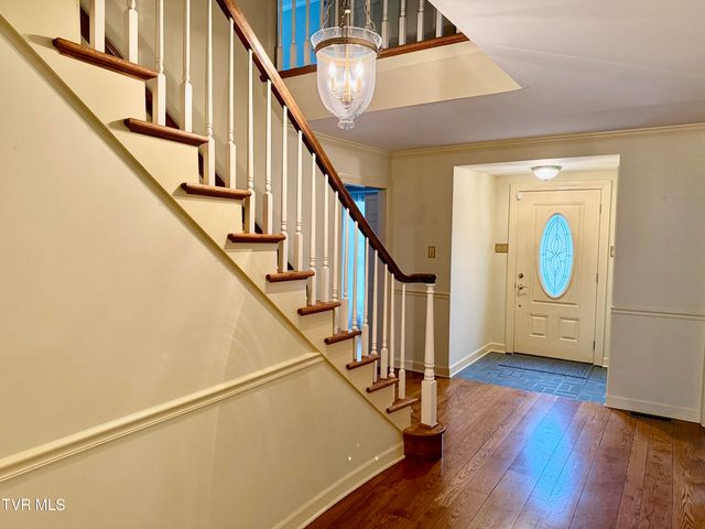 244 Roscommon Drive, Bristol, TN 37620