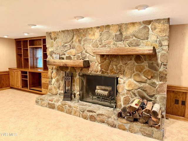 244 Roscommon Drive, Bristol, TN 37620