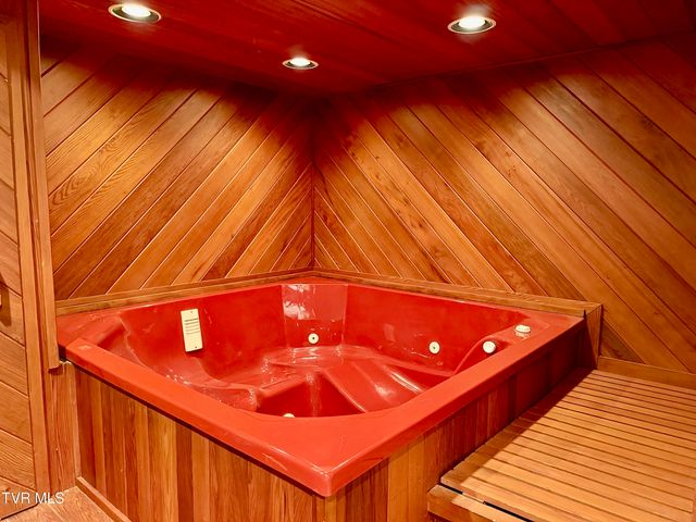 244 Roscommon Drive, Bristol, TN 37620