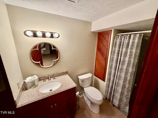 244 Roscommon Drive, Bristol, TN 37620