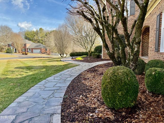 244 Roscommon Drive, Bristol, TN 37620