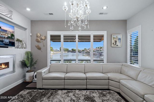 5483 W QUAIL Avenue, Glendale, AZ 85308