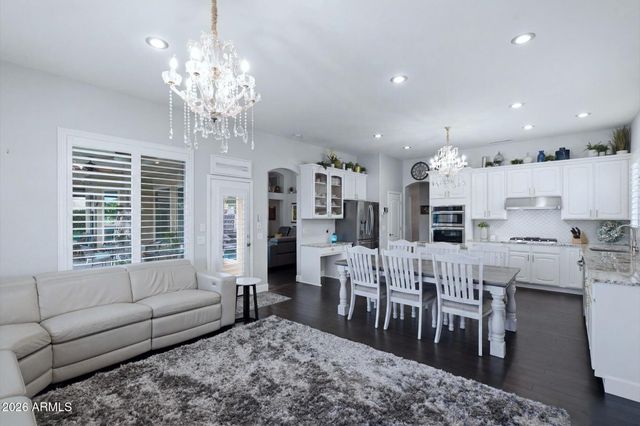 5483 W QUAIL Avenue, Glendale, AZ 85308