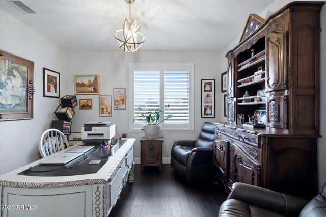 5483 W QUAIL Avenue, Glendale, AZ 85308