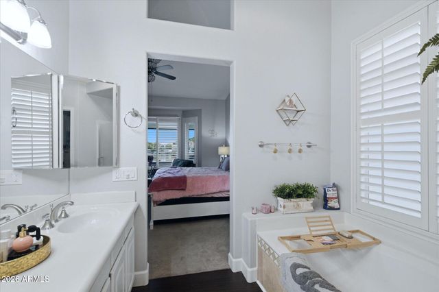 5483 W QUAIL Avenue, Glendale, AZ 85308