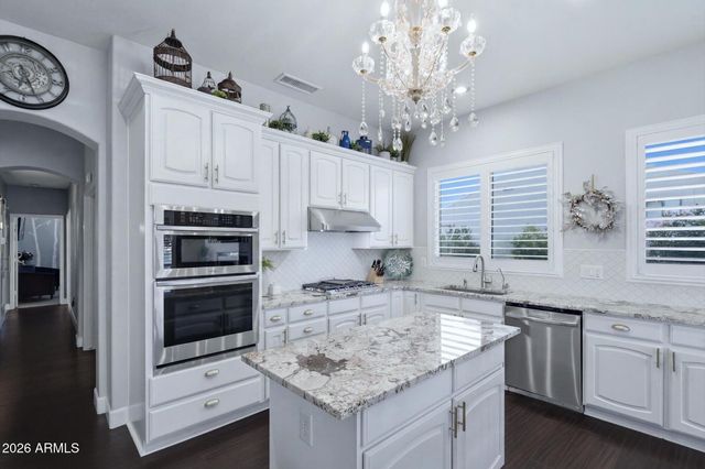 5483 W QUAIL Avenue, Glendale, AZ 85308