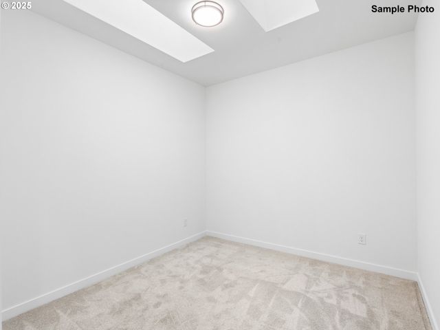 3839 N Willis Blvd 2, Portland, OR 97217