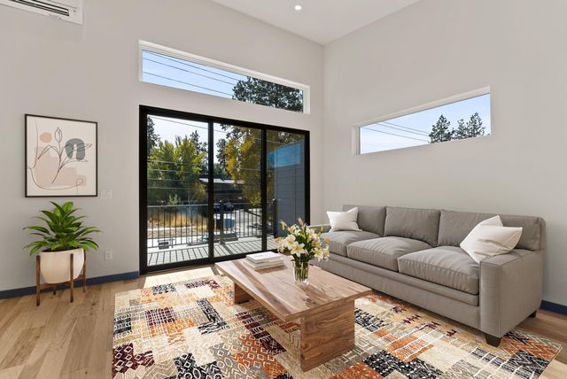 12 SW Roosevelt Avenue, Bend, OR 97702