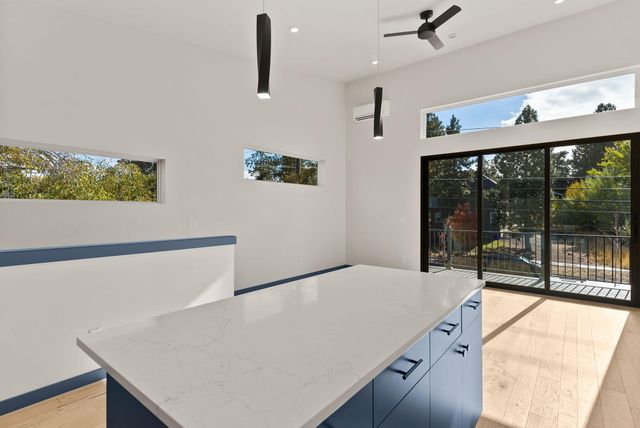 12 SW Roosevelt Avenue, Bend, OR 97702