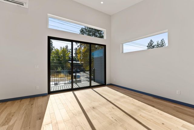 12 SW Roosevelt Avenue, Bend, OR 97702