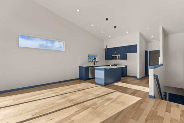 12 SW Roosevelt Avenue, Bend, OR 97702