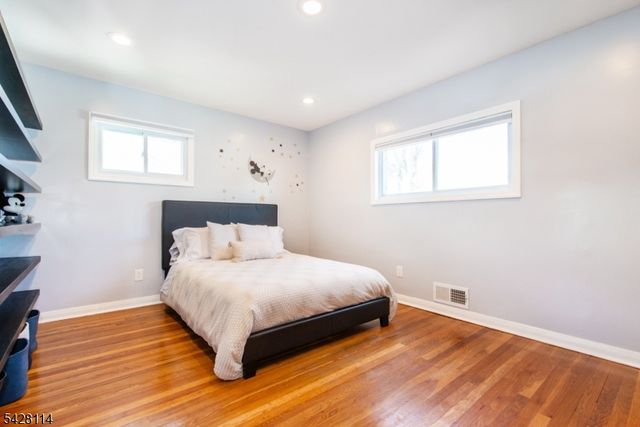 24 Lennon Place, Clifton City, NJ 07013