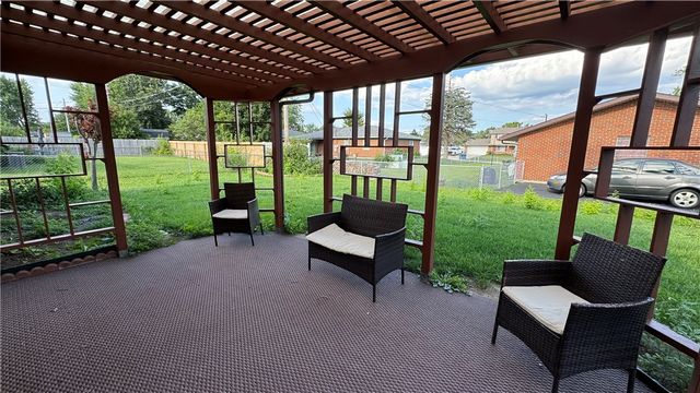 7100 Old Troy Pike, Huber Heights, OH 45424