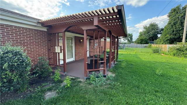 7100 Old Troy Pike, Huber Heights, OH 45424