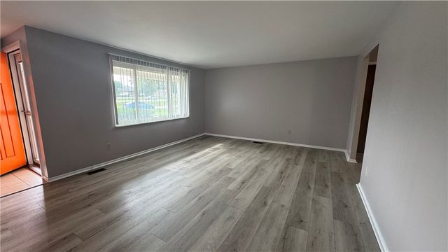 7100 Old Troy Pike, Huber Heights, OH 45424