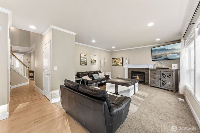 19010 5th Street E, Lake Tapps, WA 98391
