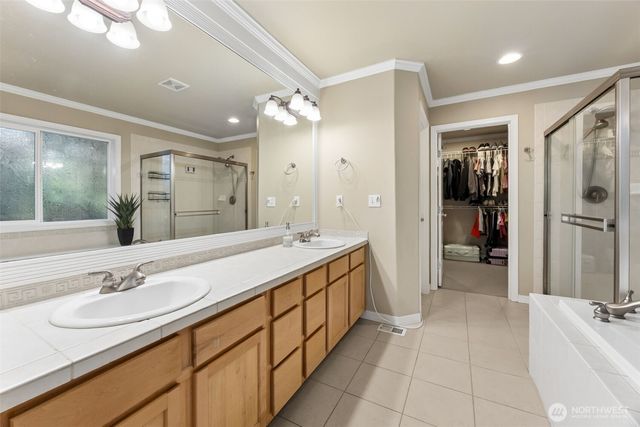 19010 5th Street E, Lake Tapps, WA 98391