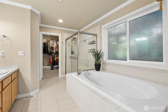 19010 5th Street E, Lake Tapps, WA 98391