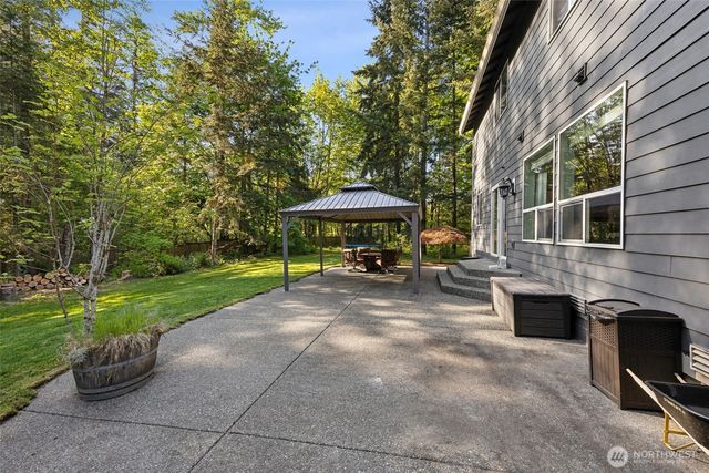 19010 5th Street E, Lake Tapps, WA 98391