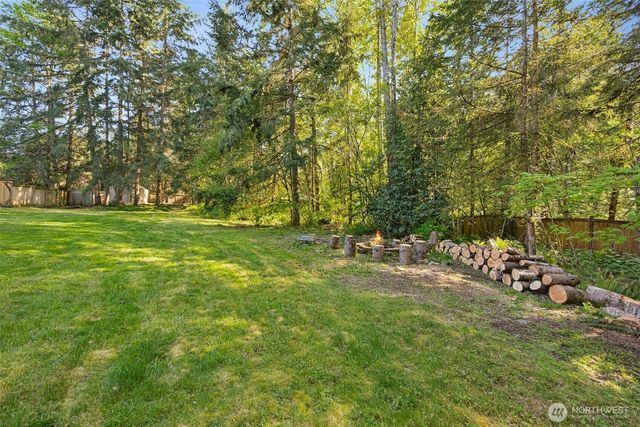 19010 5th Street E, Lake Tapps, WA 98391