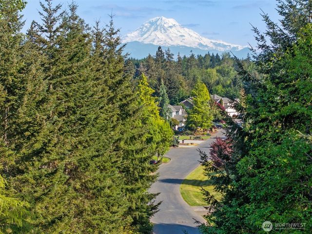 19010 5th Street E, Lake Tapps, WA 98391