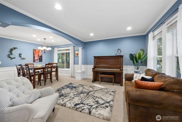 19010 5th Street E, Lake Tapps, WA 98391