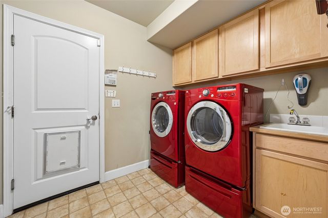 19010 5th Street E, Lake Tapps, WA 98391