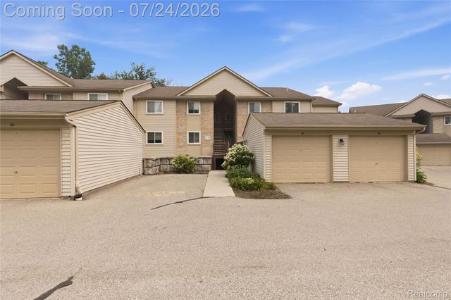 4892 Ashley Lane, Waterford Charter Township, MI 48329